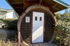 famous-one-log-house-in-garberville-ca_03
