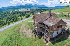 latsios-hybrid-home-in-banner-elk-nc_02