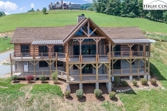 latsios-hybrid-home-in-banner-elk-nc_04