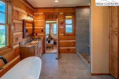latsios-hybrid-home-in-banner-elk-nc_18